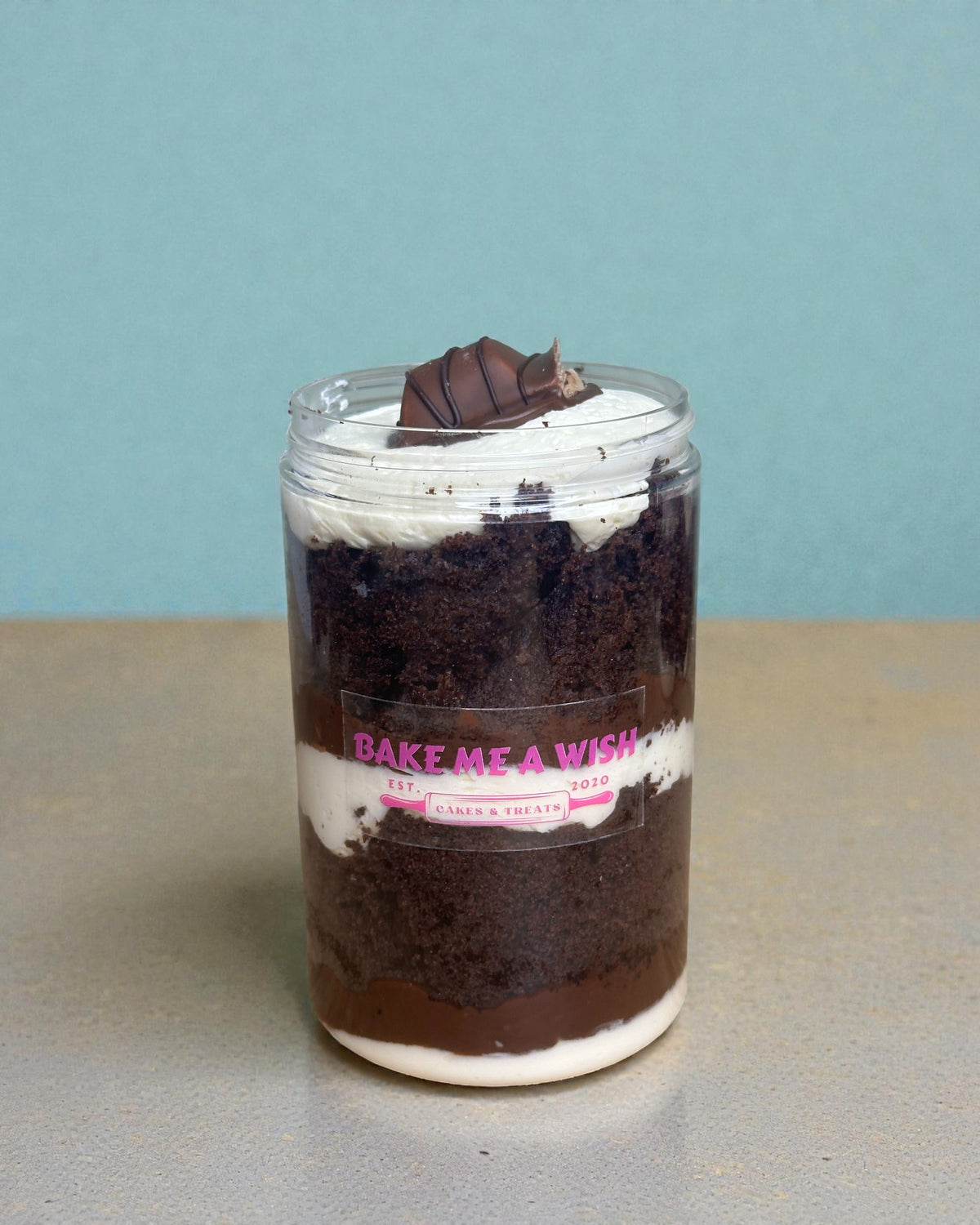 Kinder Bueno Regular Cake Jar